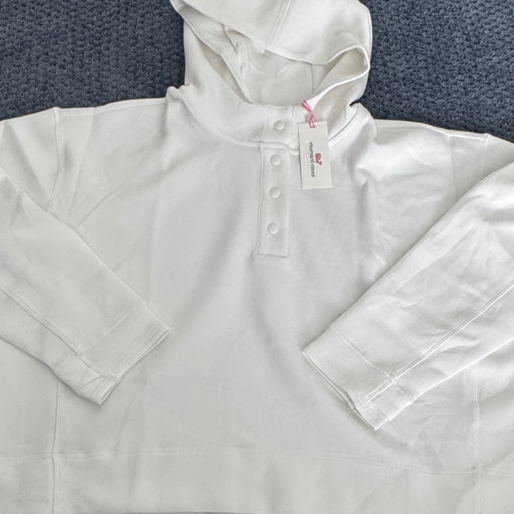 Vineyard Vines performance White Hoodie